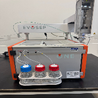 Evosep One HPLC System image 1